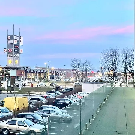 Lau Qualis Zona Coresi Mall Brasov