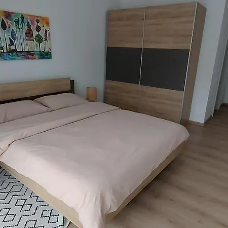 Lau Qualis Zona Coresi Mall Apartment Brasov