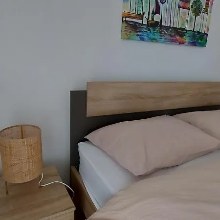 Lau Qualis Zona Coresi Mall Apartment Brasov